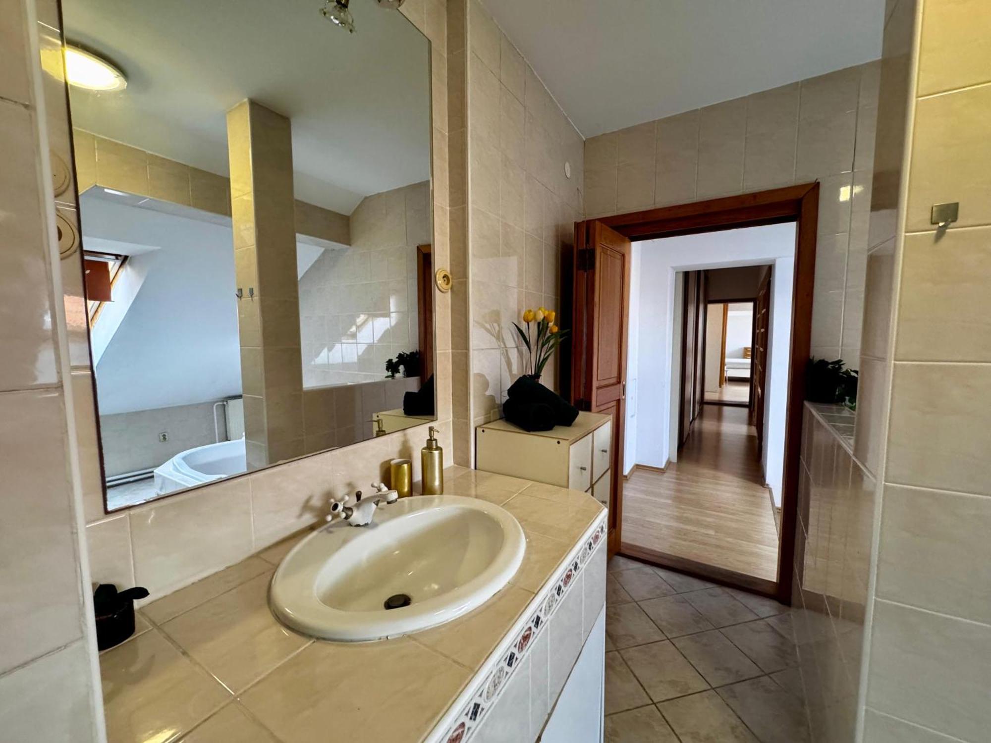 120 M2 Apartment In The Centre Of The Old Town 布拉迪斯拉发 外观 照片
